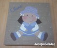 Niña sentada con gorro en lila  30x30cm (39.95€)